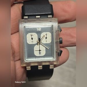 MONTRE CHRONOGRAPHE CARRÉ SUEK402 FONCTIONNELLE